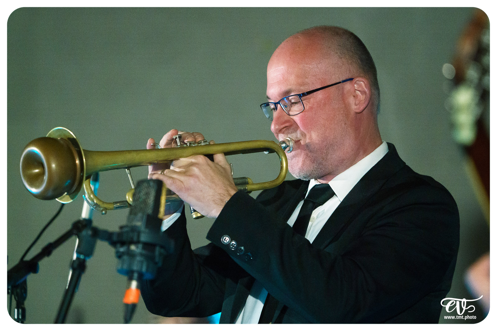 MAGALIE SARAH LÖFFLER AND THE BRASS 'N GROOVE BAND